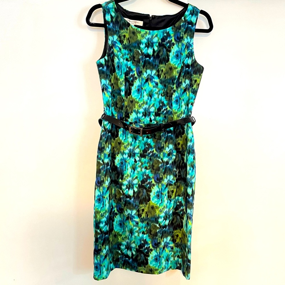 Green Black floral patterned Work or Cocktail dress with patent belt